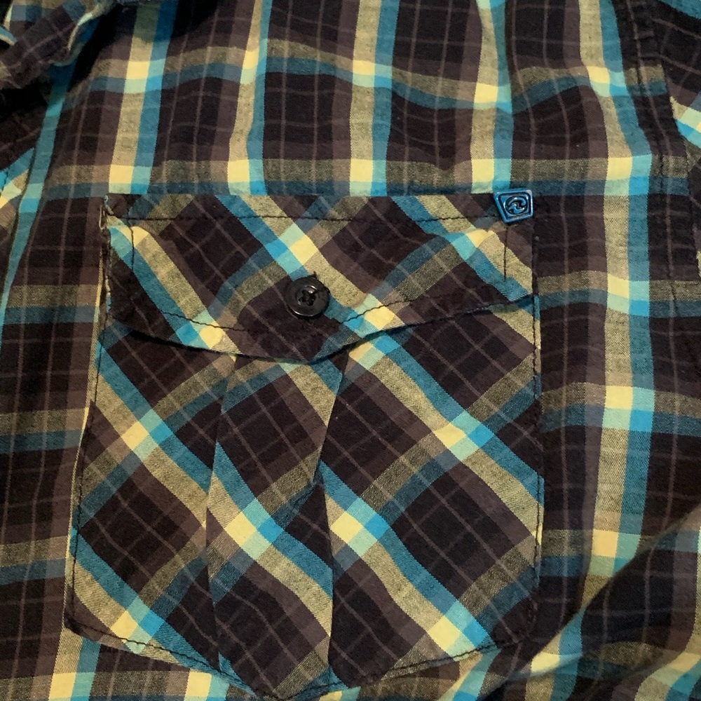 Ocean Current button down MD - Picture 6 of 7